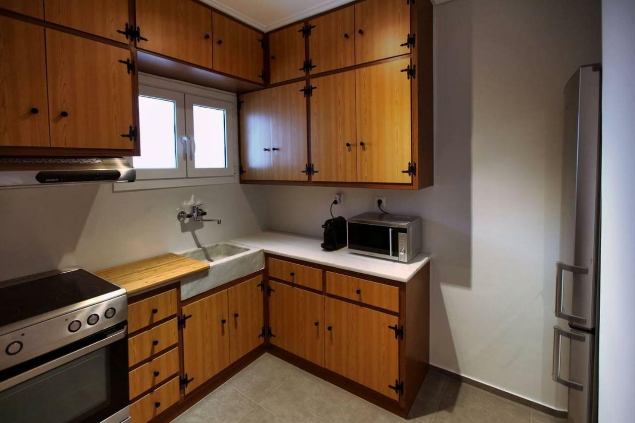Seaside Renovated Top Floor Apartment Saronida Экстерьер фото