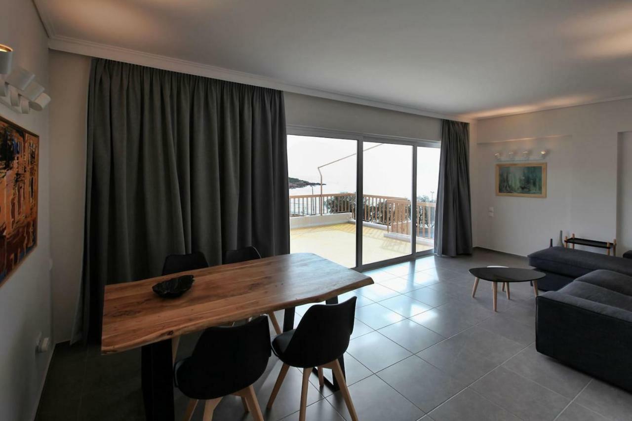 Seaside Renovated Top Floor Apartment Saronida Экстерьер фото